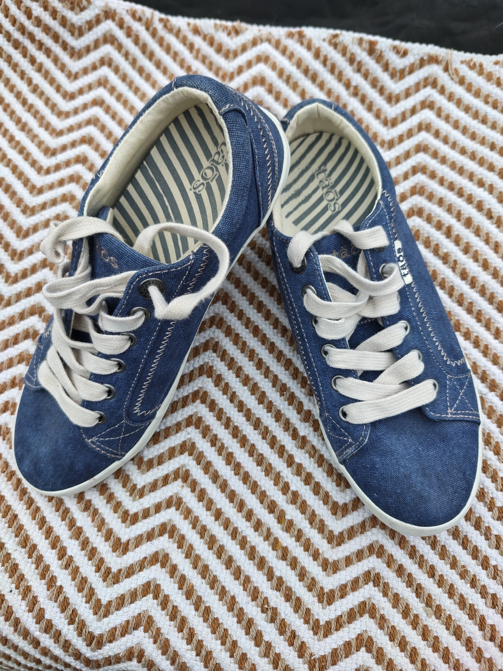 Taos Footwear Navy Blue Canvas Lace-Up Sneakers